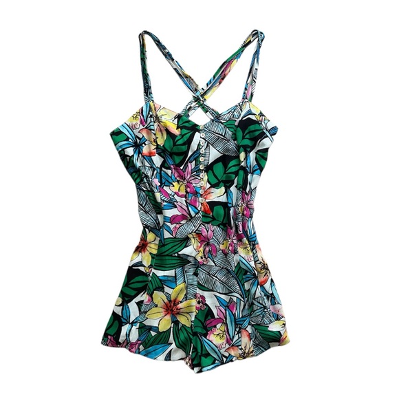 Forever 21 Pants - Tropical Floral Print Crisscross-Back Cami Romper · Size M · NWT